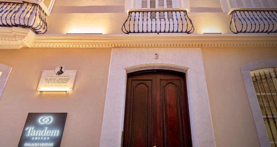 Tandem Palacio Veedor De Galeras Suites カディス エクステリア 写真